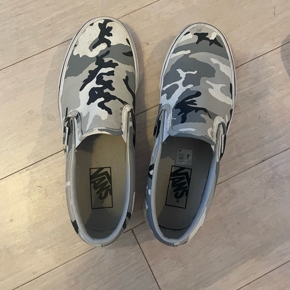 Gray Black Camo Vans Size 8 - Picture 2 of 2